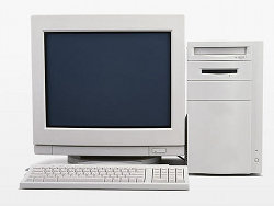 デスクトップコンピュータと周辺機器一式